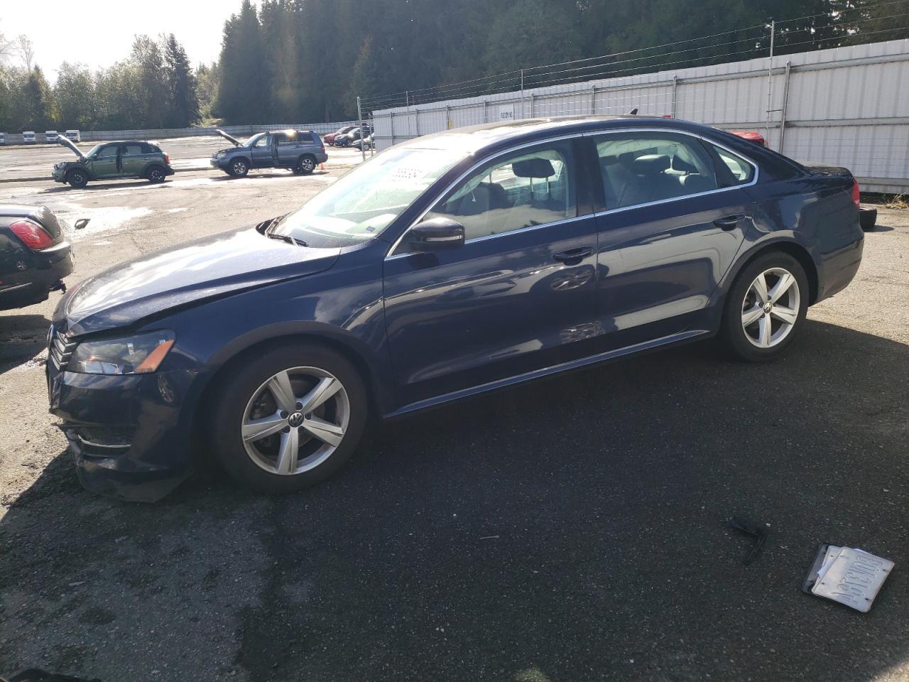2013 VOLKSWAGEN PASSAT SE