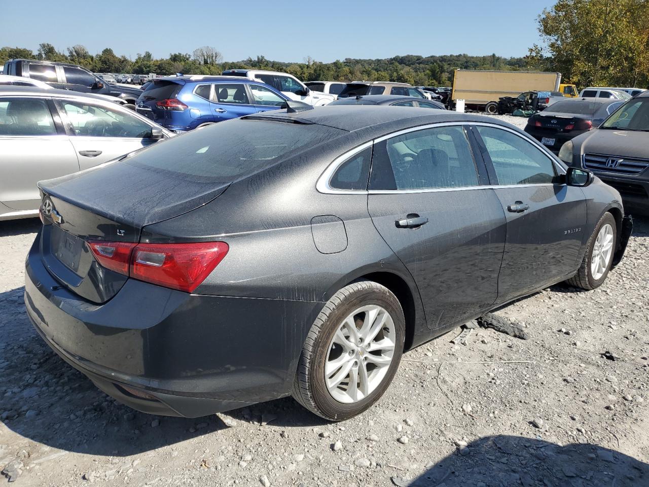2017 CHEVROLET MALIBU LT - Image 3