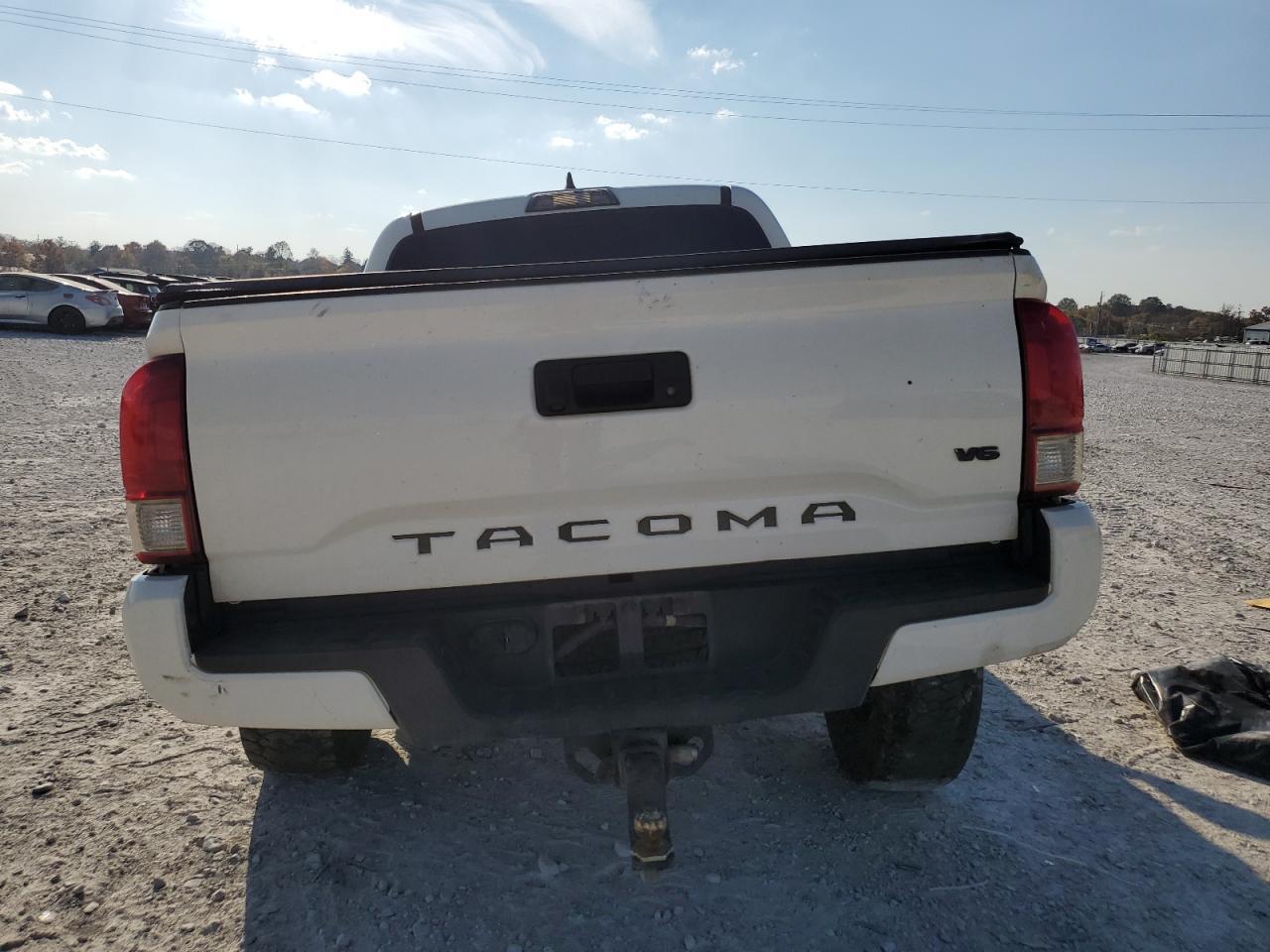 2017 TOYOTA TACOMA DOU - Фото 6
