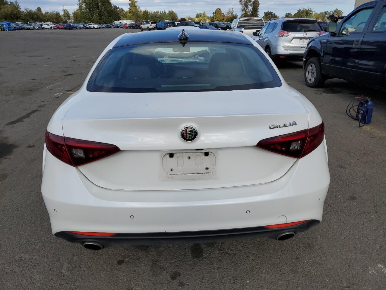2017 ALFA ROMEO GIULIA TI - Фото 6