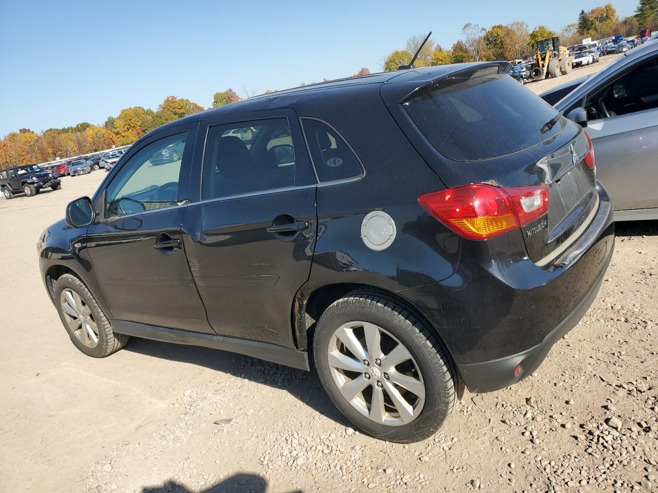 2015 MITSUBISHI OUTLANDER - Фото 2