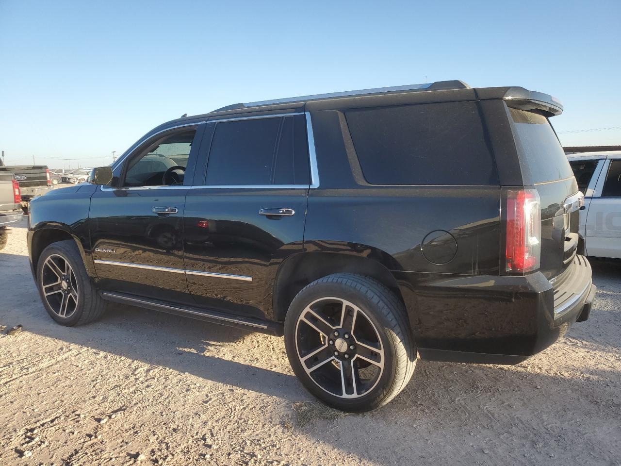 2016 GMC YUKON DENA - Фото 2