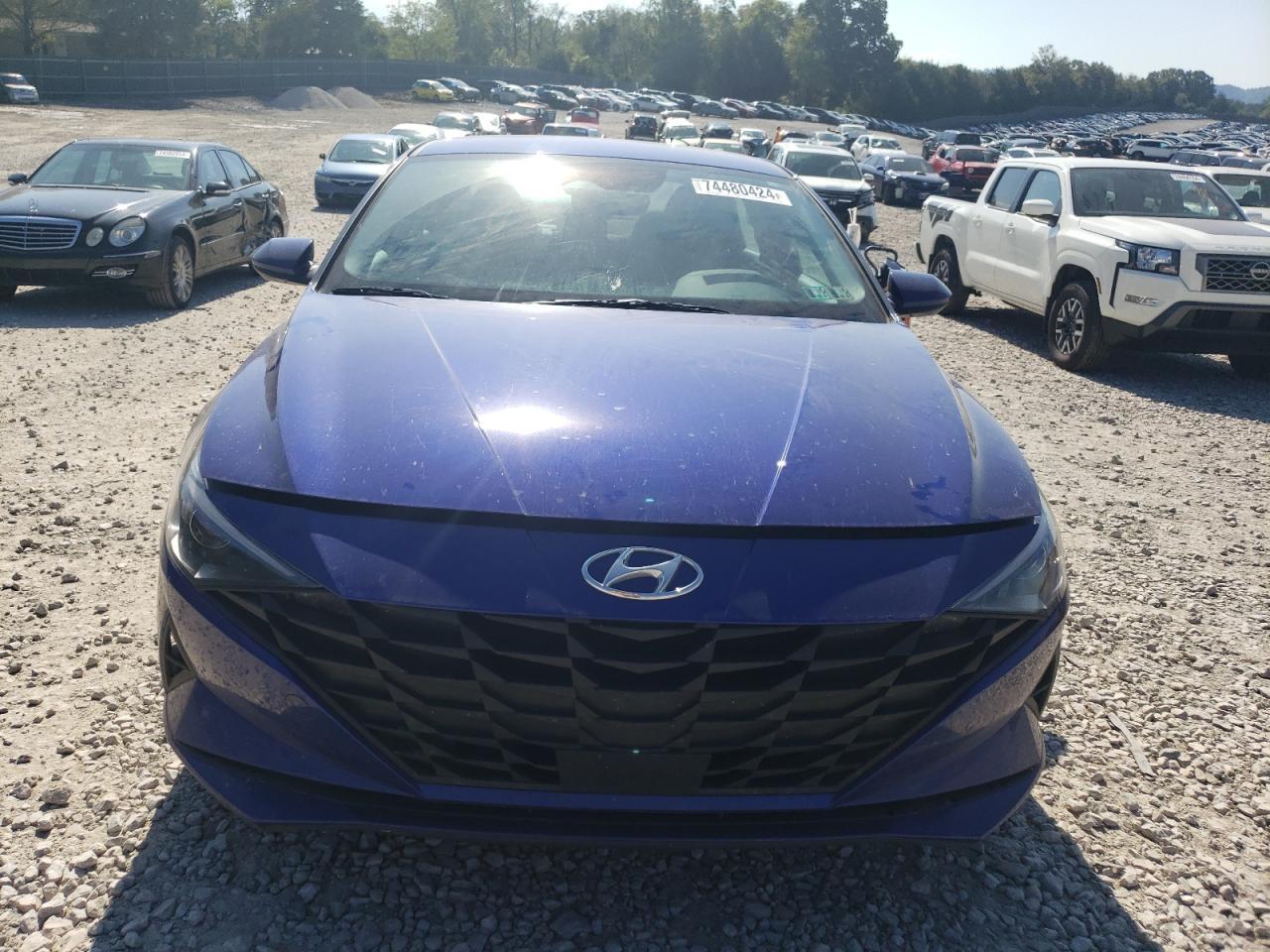 2023 HYUNDAI ELANTRA SE - Image 5