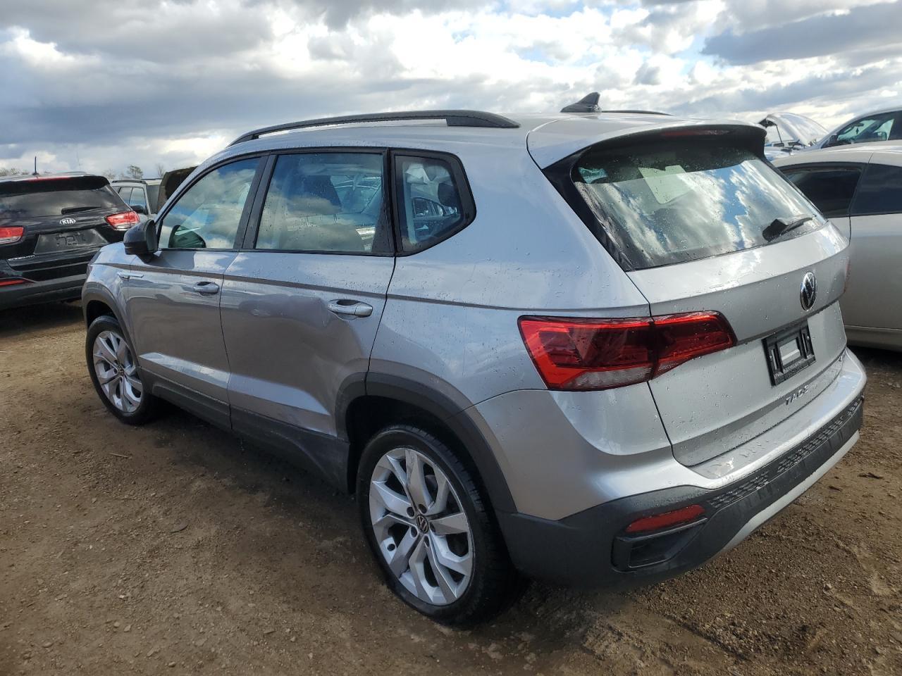 2023 VOLKSWAGEN TAOS S - Фото 2