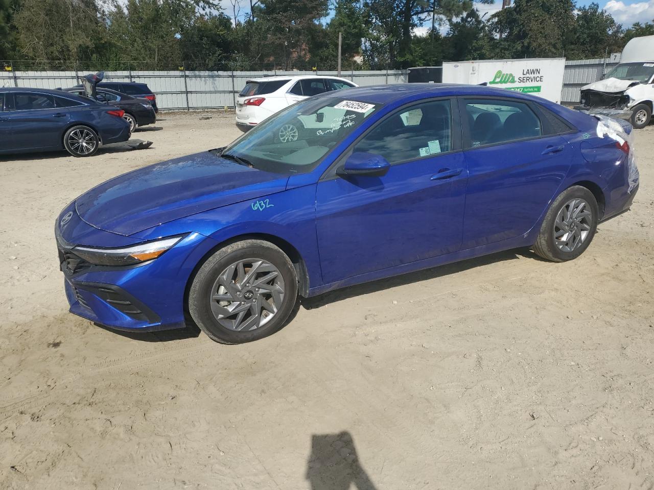 2024 HYUNDAI ELANTRA SE