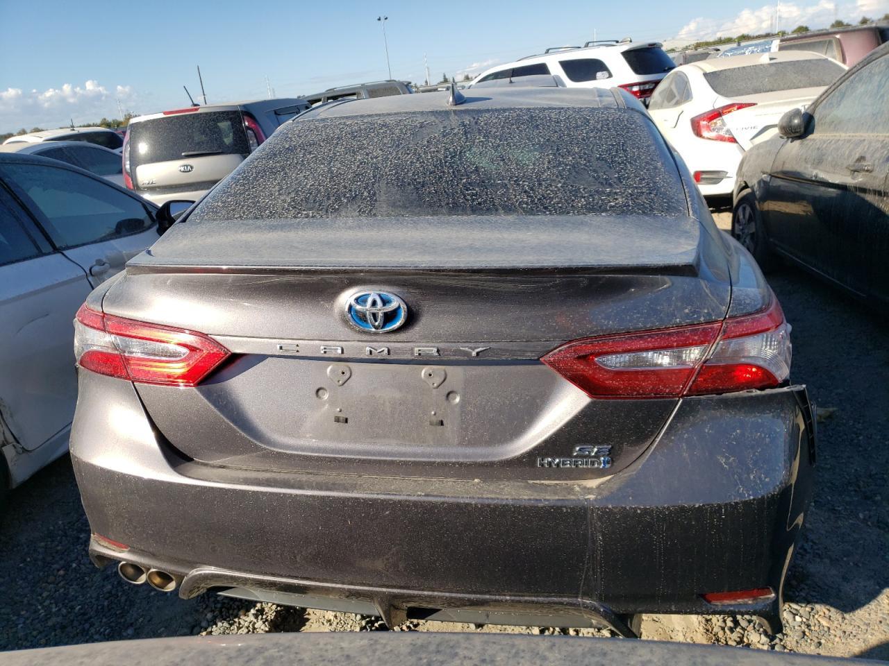 2020 TOYOTA CAMRY SE - Image 6
