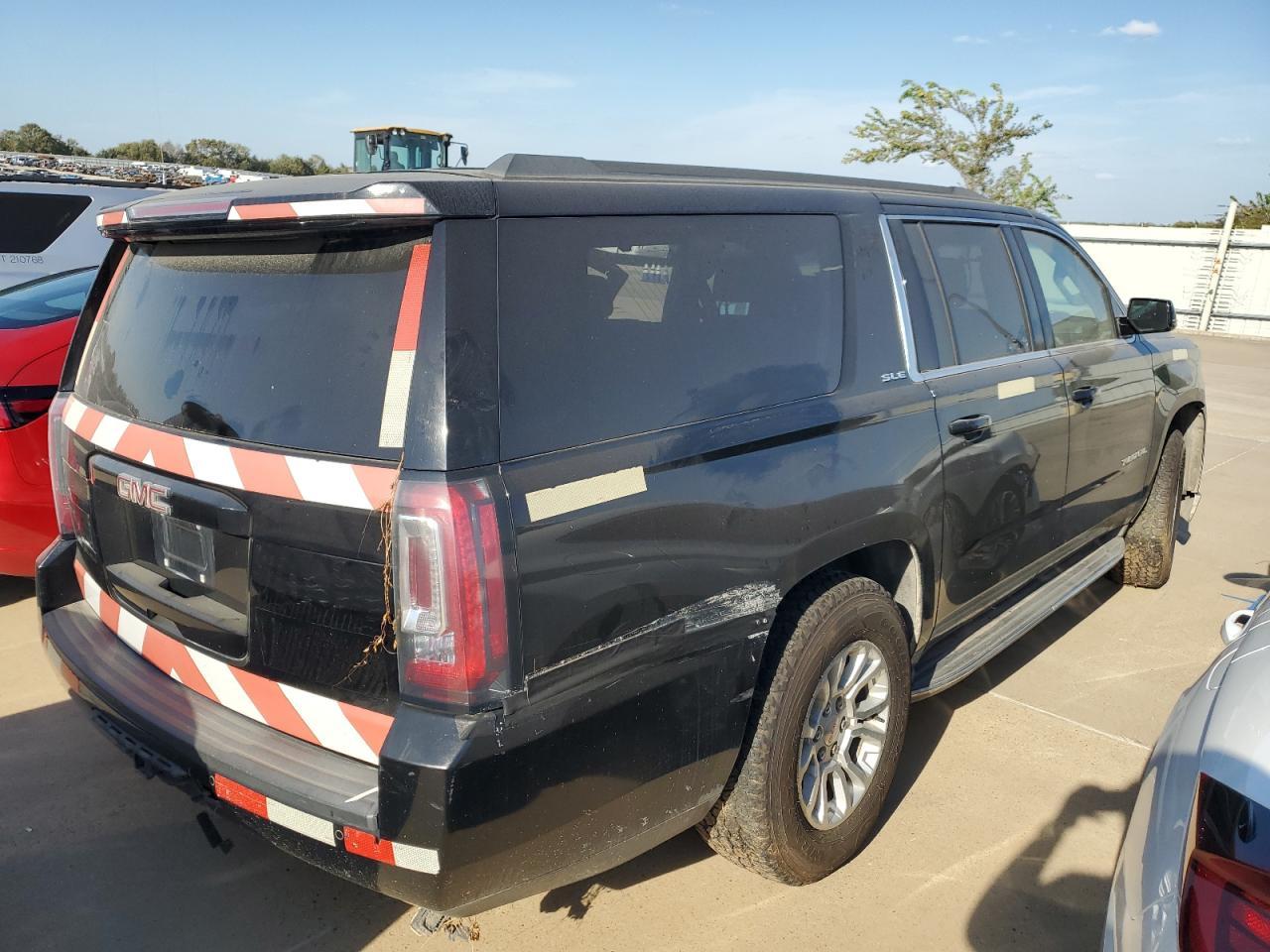 2016 GMC YUKON XL K - Фото 3