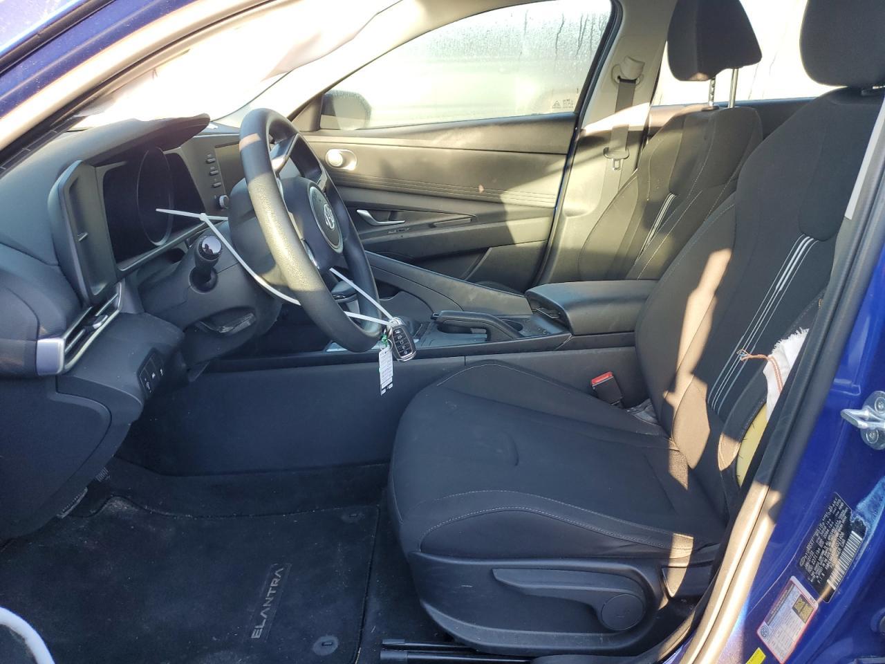 2022 HYUNDAI ELANTRA SE - Фото 7