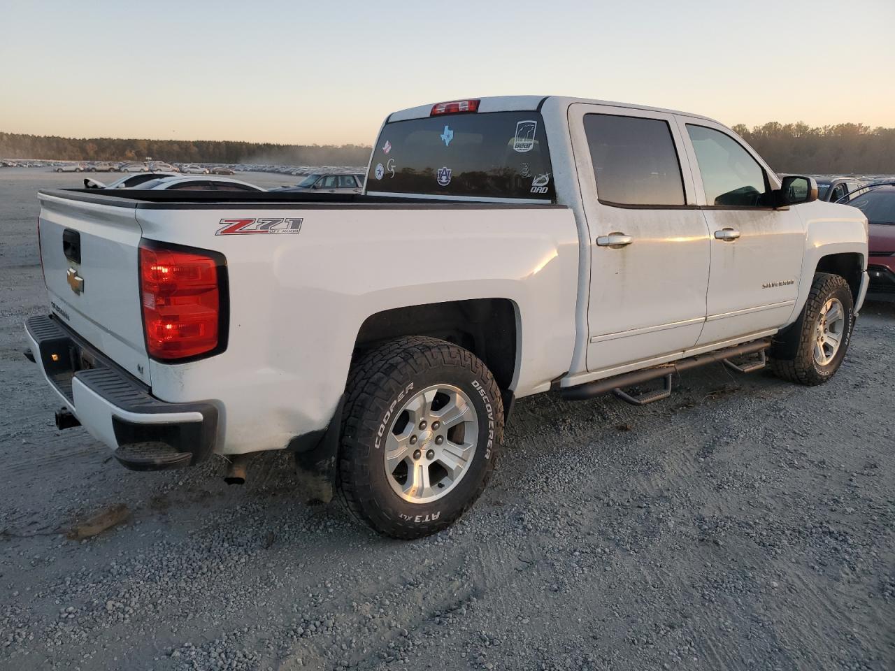 2017 CHEVROLET SILVERADO - Фото 3