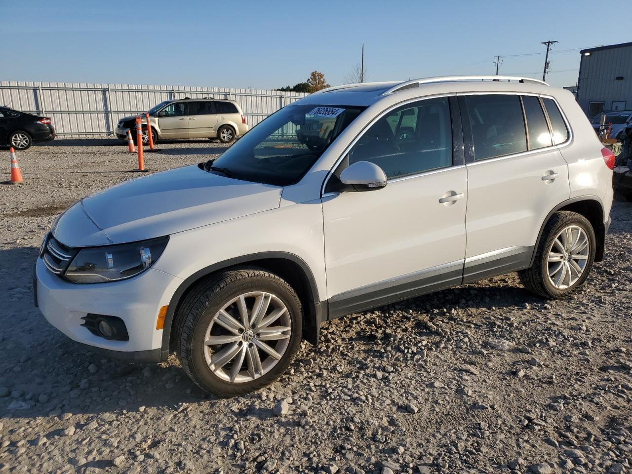 2014 VOLKSWAGEN TIGUAN S