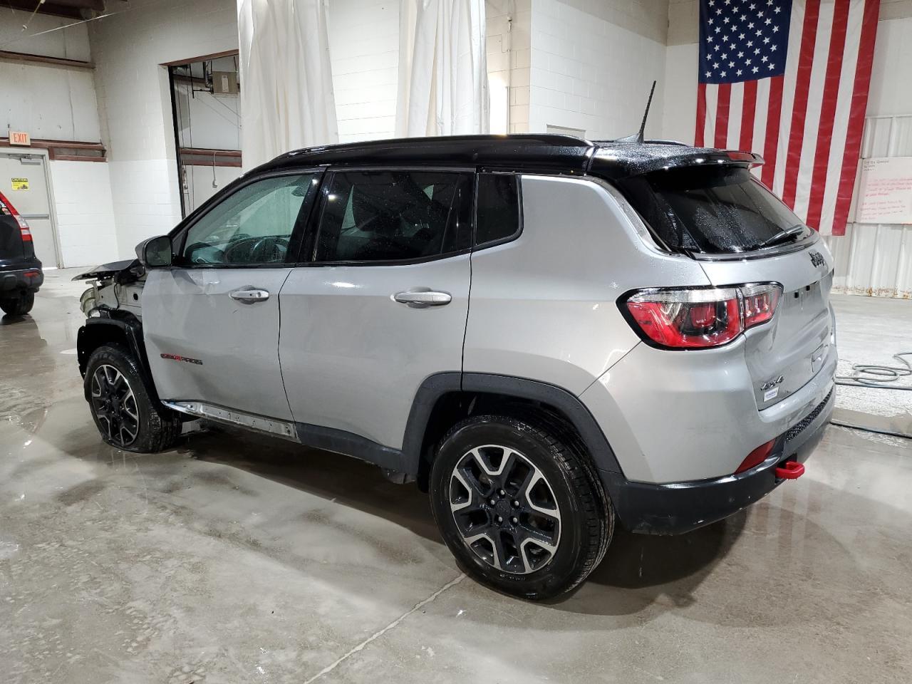 2019 JEEP COMPASS TR - Фото 2
