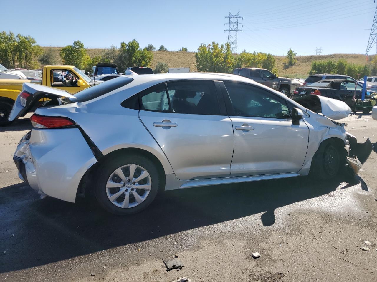 2021 TOYOTA COROLLA LE - Фото 3