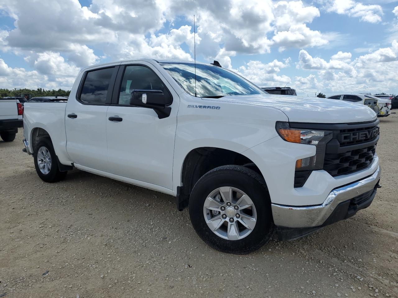 2024 CHEVROLET SILVERADO - Image 4