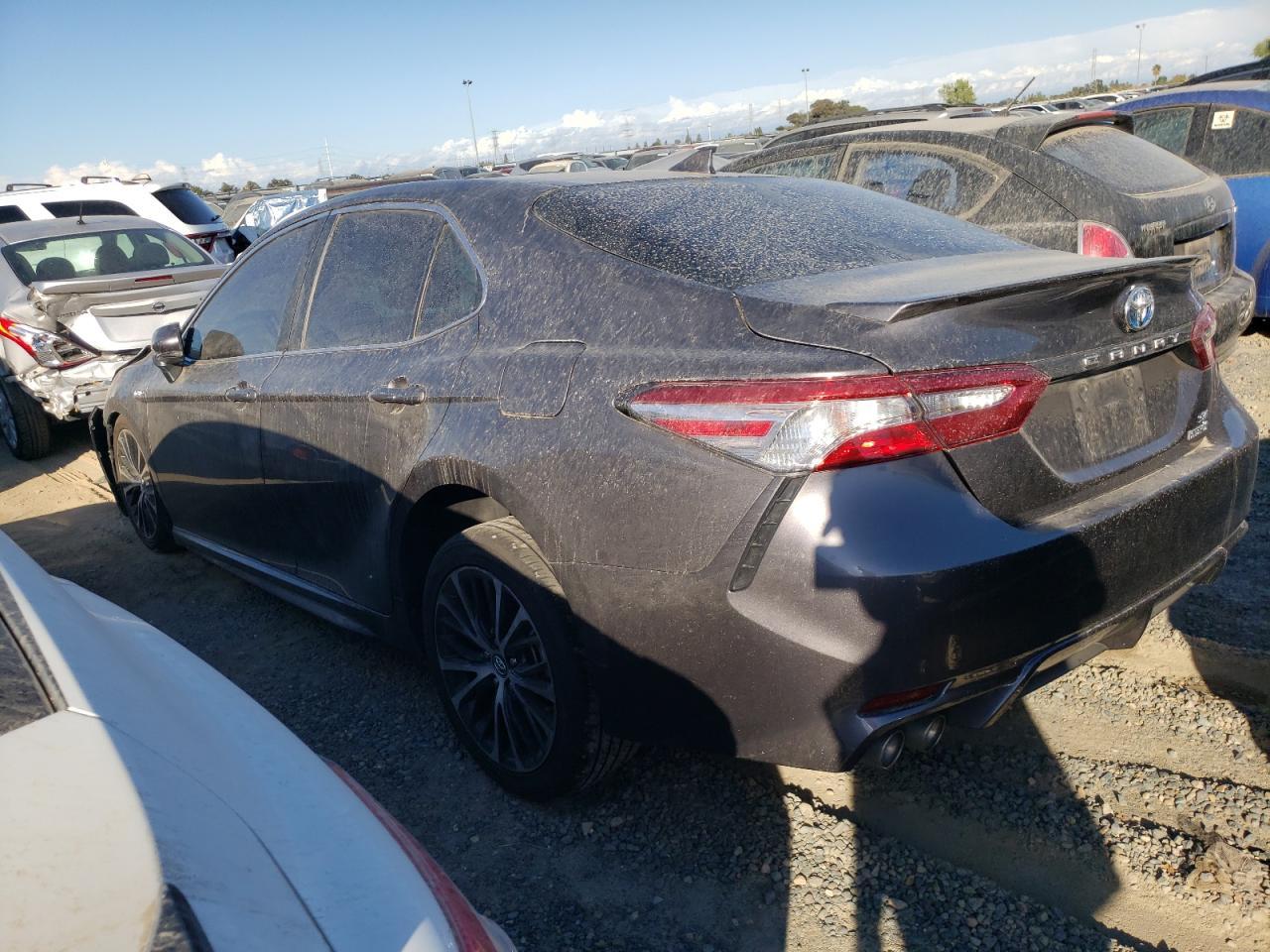 2020 TOYOTA CAMRY SE - Image 2