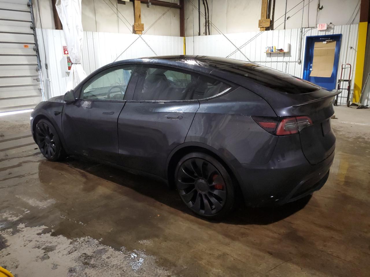 2024 TESLA MODEL Y - Image 2