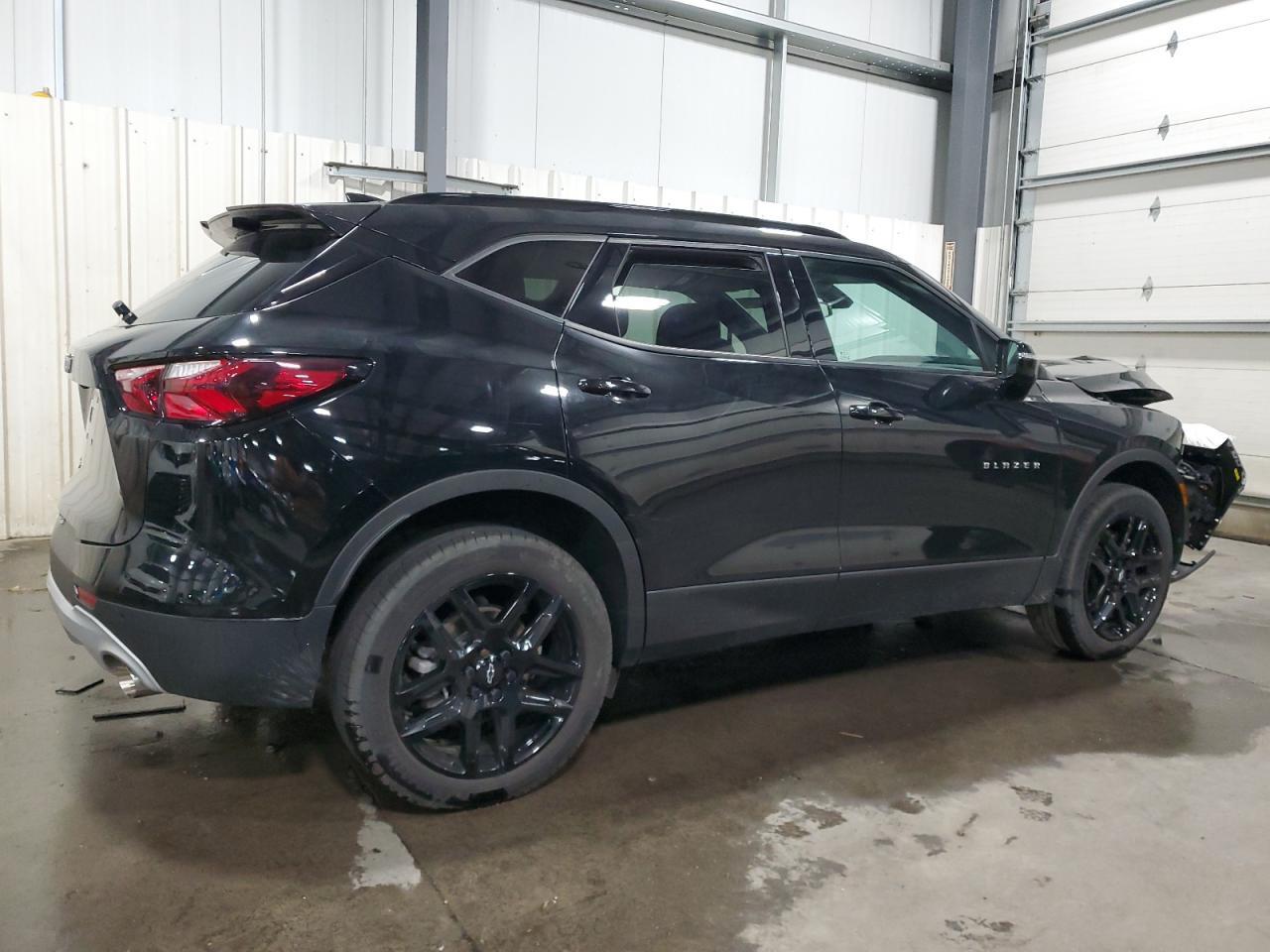 2022 CHEVROLET BLAZER 2LT - Image 3