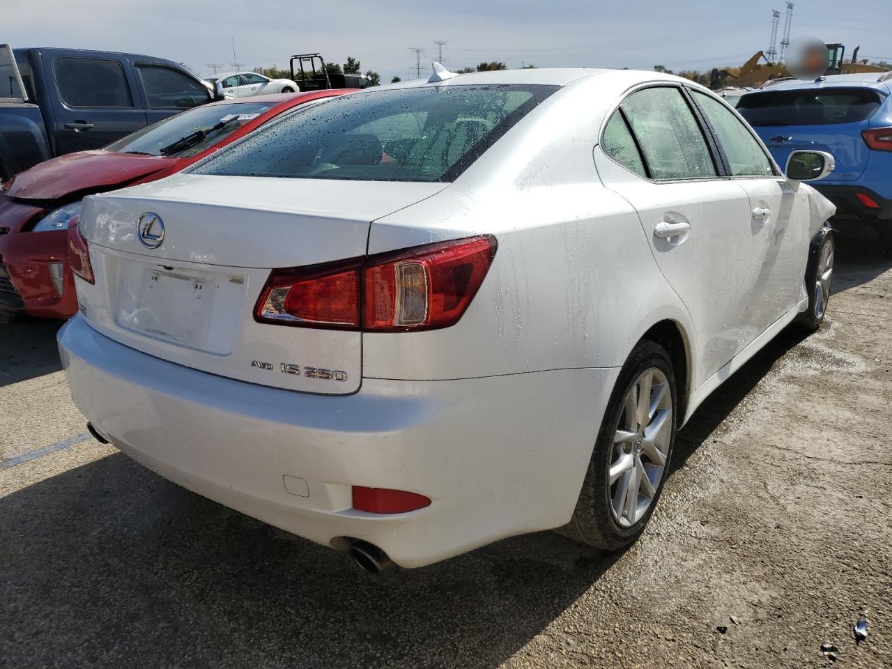 2011 LEXUS IS 250 - Image 3