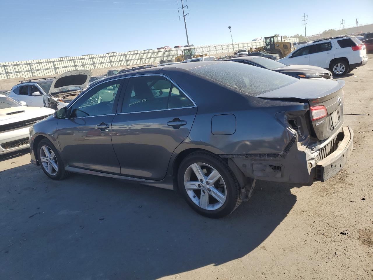 2012 TOYOTA CAMRY BASE - Фото 2