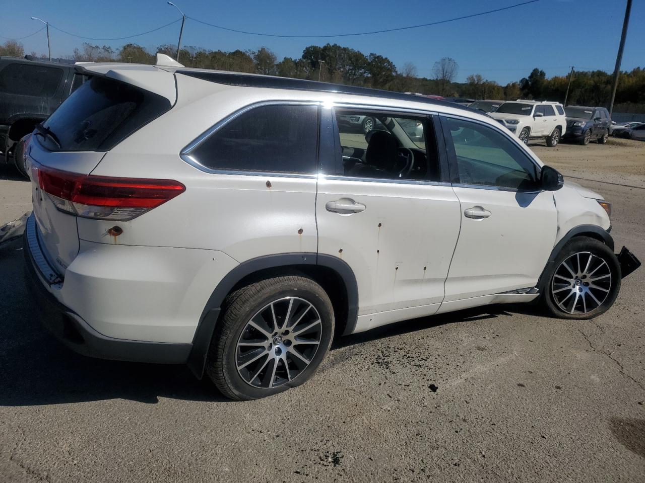 2018 TOYOTA HIGHLANDER - Image 3