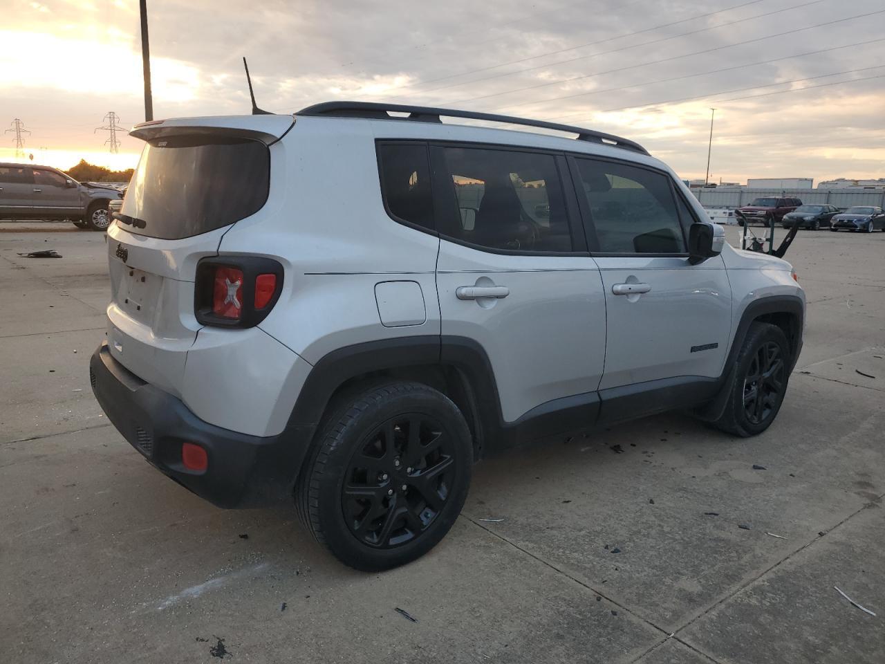 2018 JEEP RENEGADE L - Фото 3