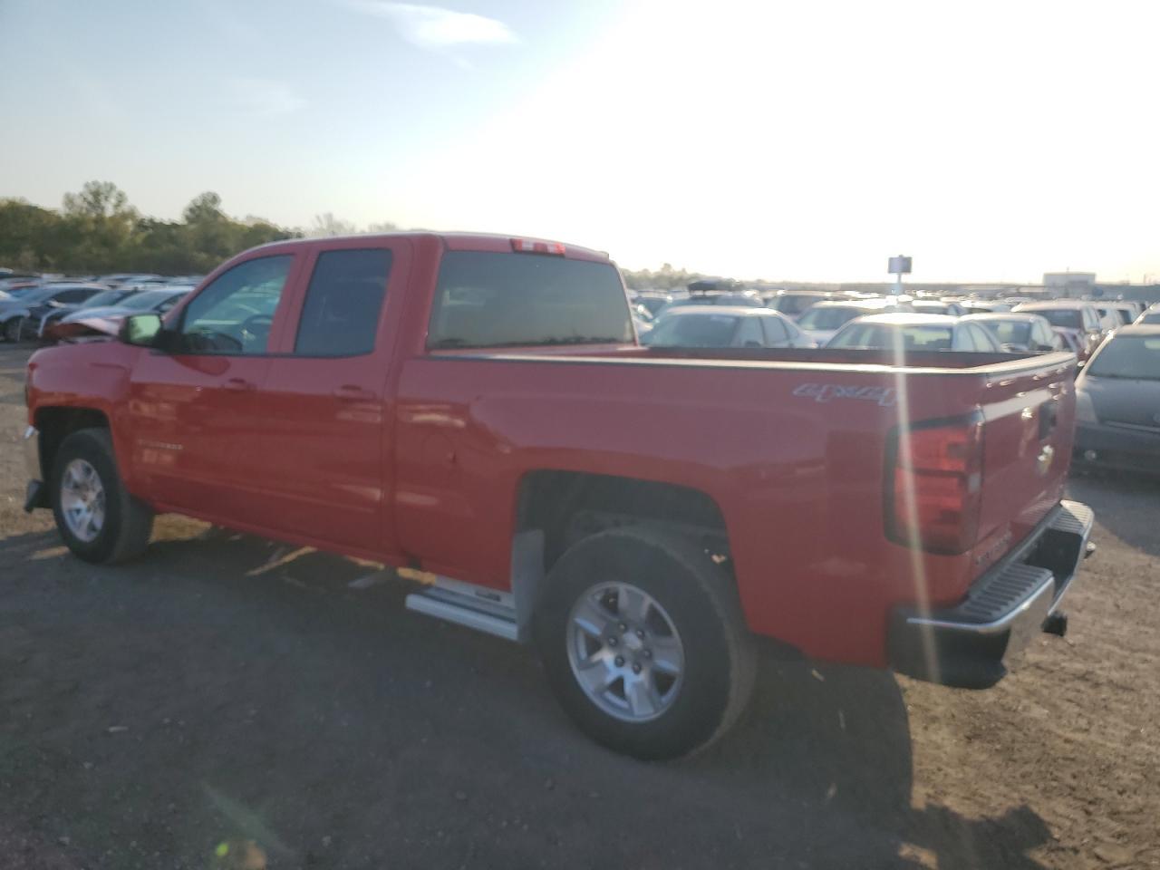 2017 CHEVROLET SILVERADO - Image 2