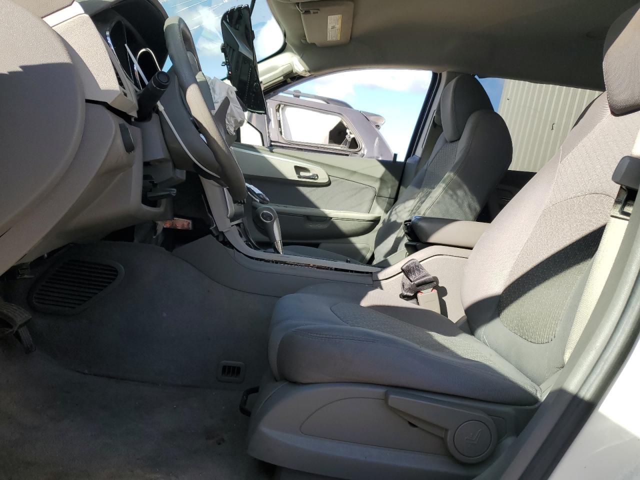 2011 CHEVROLET TRAVERSE L - Image 7