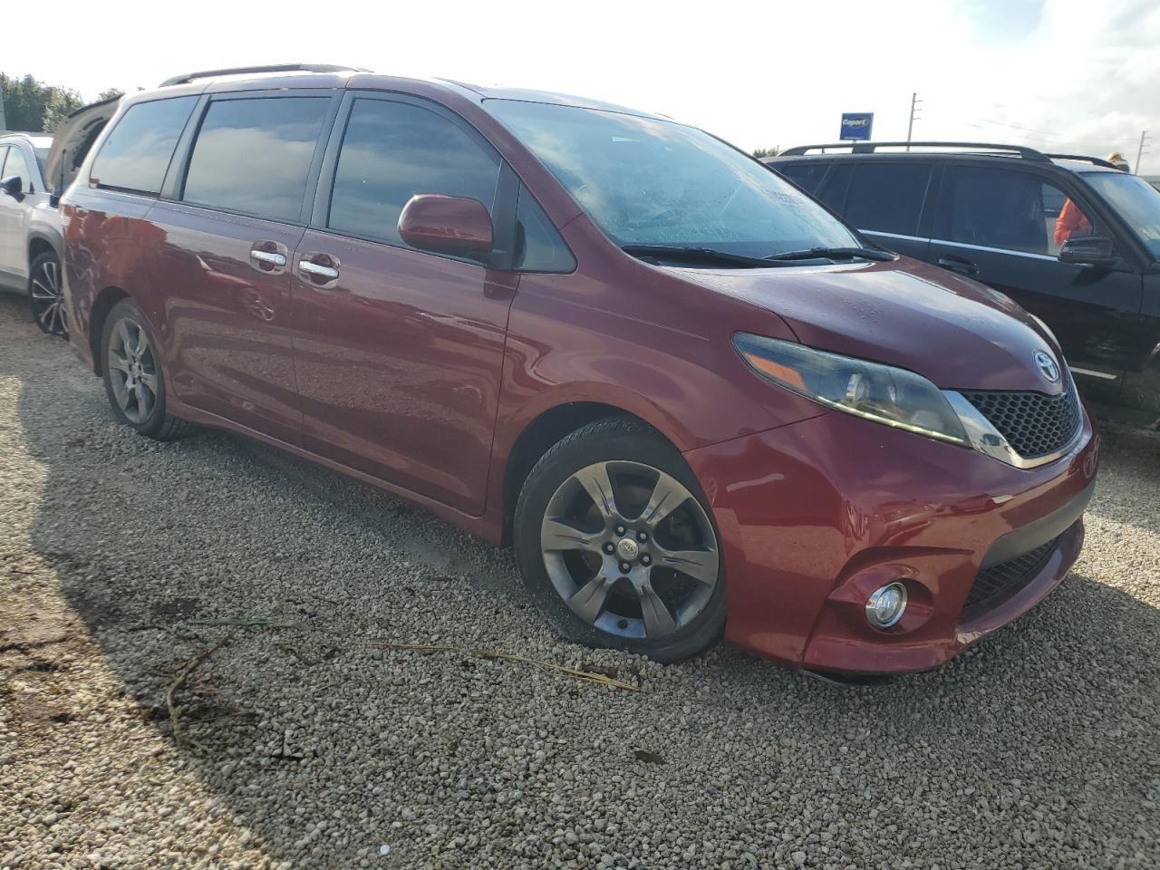 2015 TOYOTA SIENNA SPO - Фото 4
