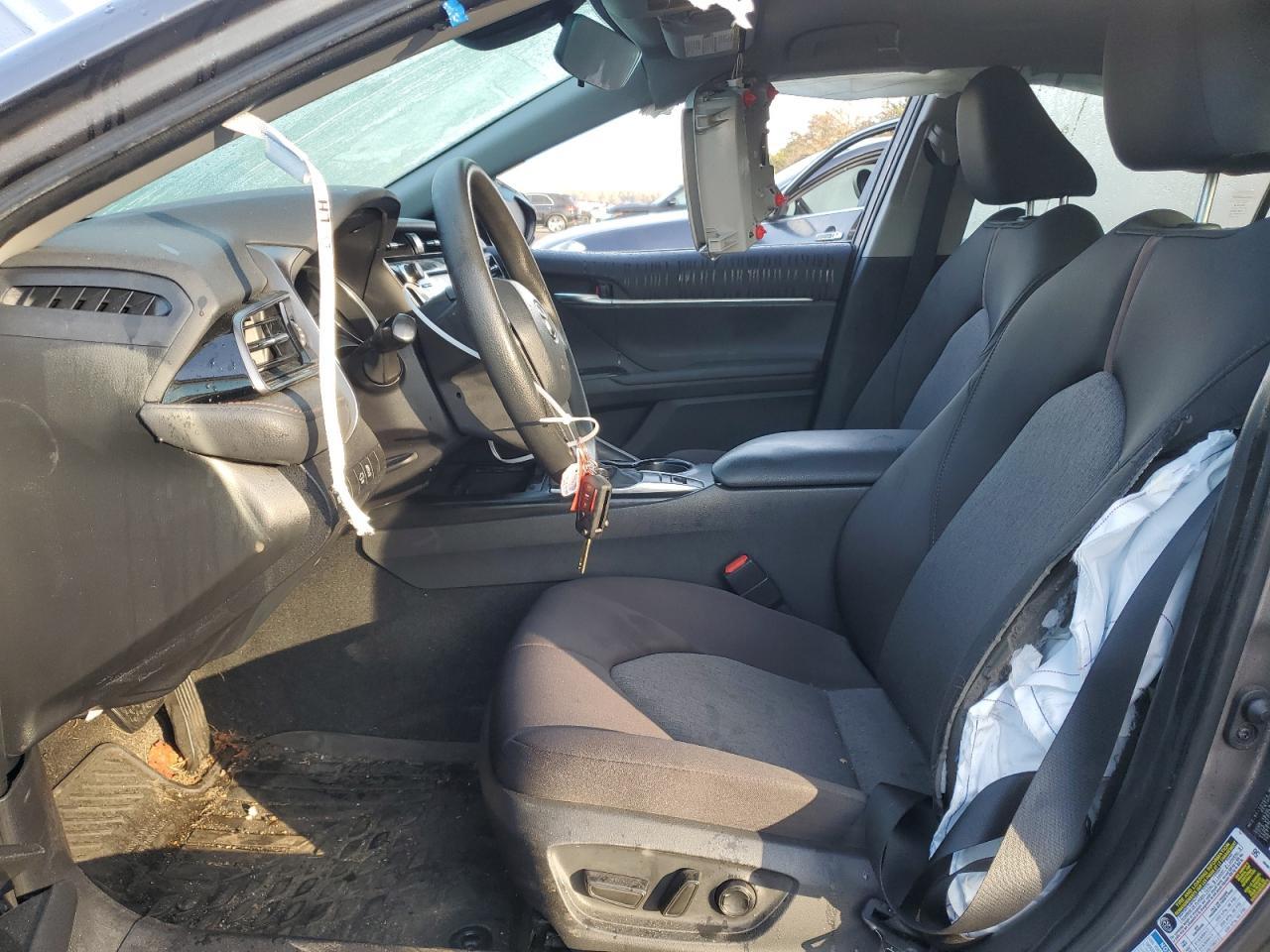 2020 TOYOTA CAMRY LE - Image 7