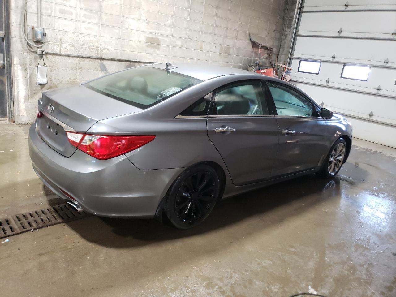 2011 HYUNDAI SONATA SE - Фото 3