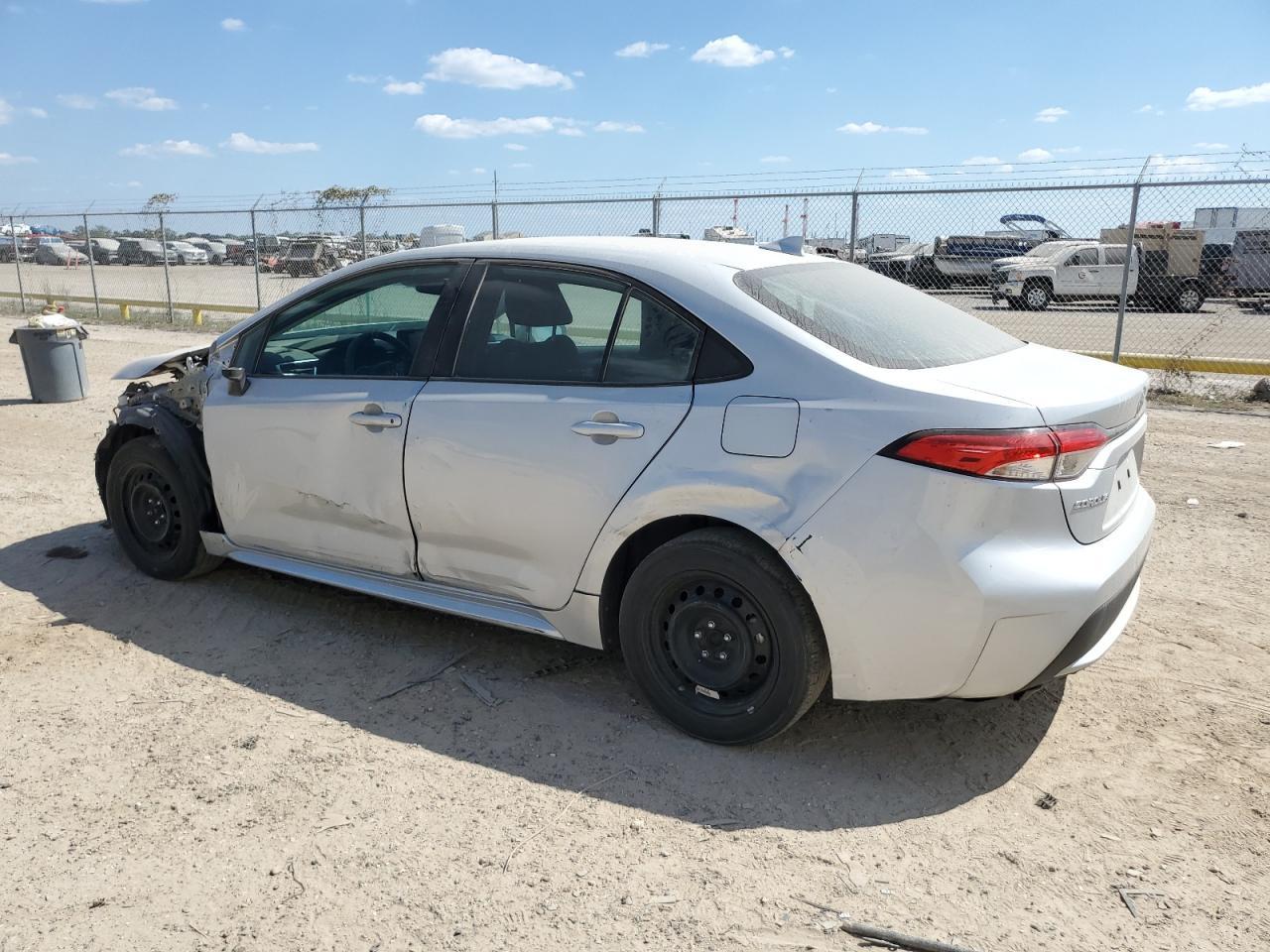 2022 TOYOTA COROLLA LE - Фото 2