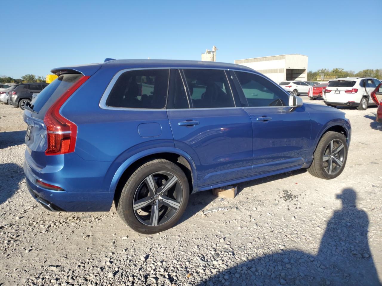 2016 VOLVO XC90 T6 - Фото 3