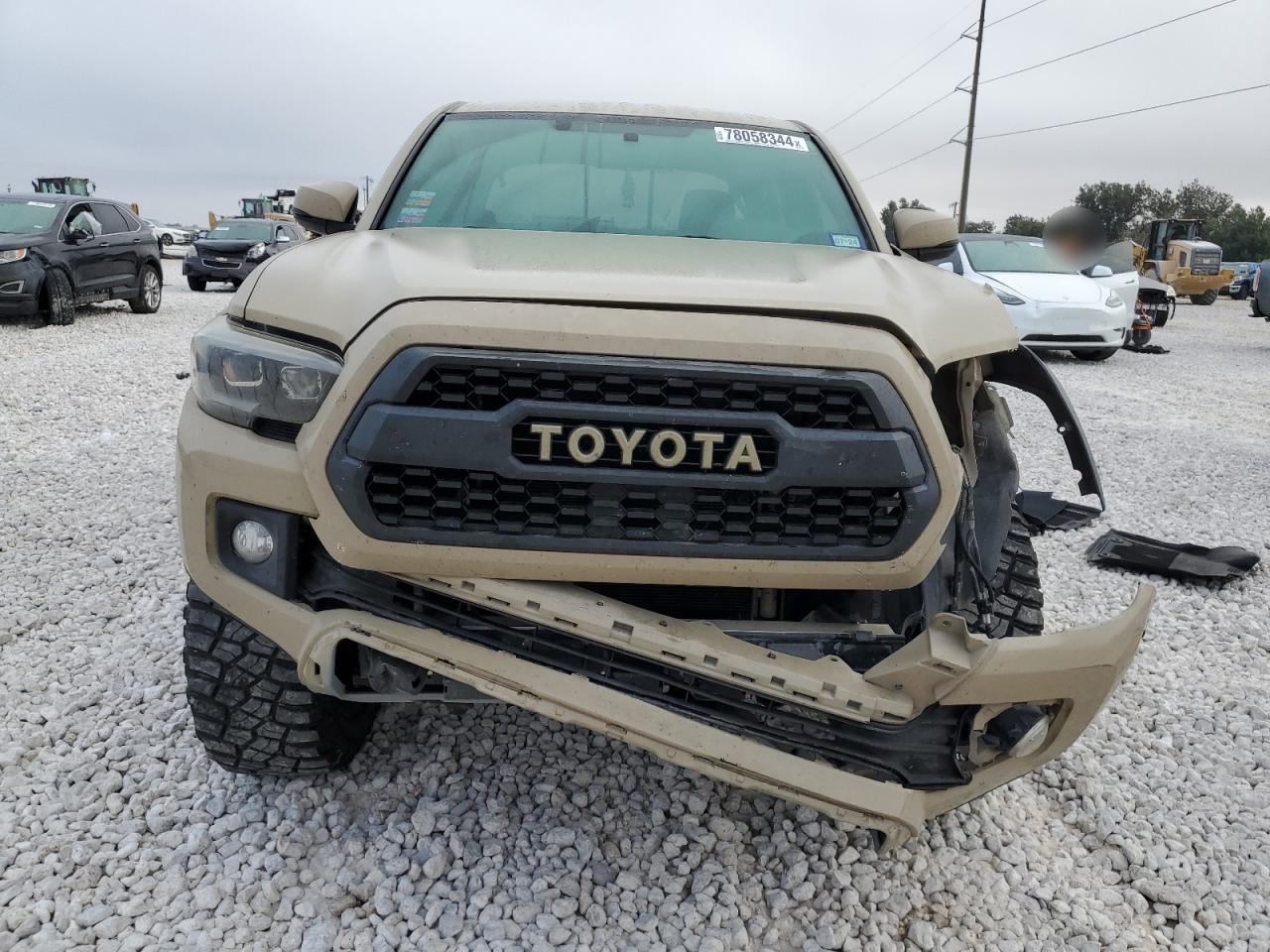 2017 TOYOTA TACOMA DOU - Фото 5