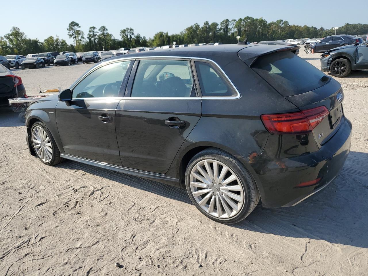 2017 AUDI A3 E-TRON - Image 2