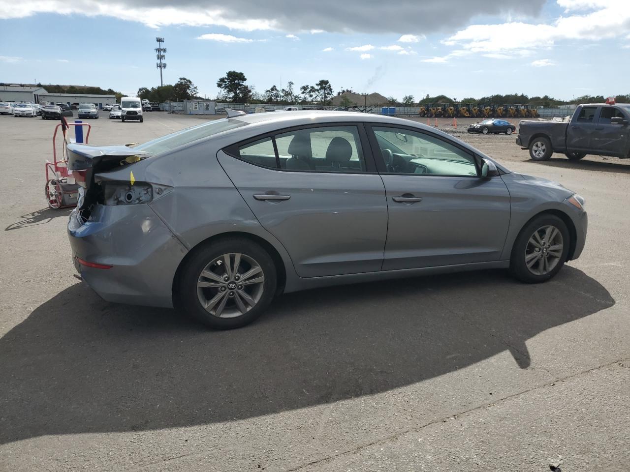 2017 HYUNDAI ELANTRA SE - Фото 3