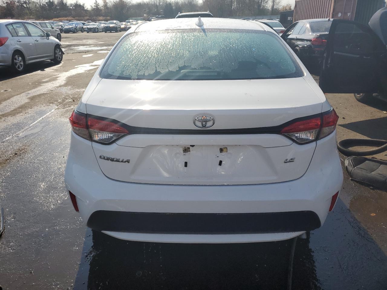 2021 TOYOTA COROLLA LE - Фото 6