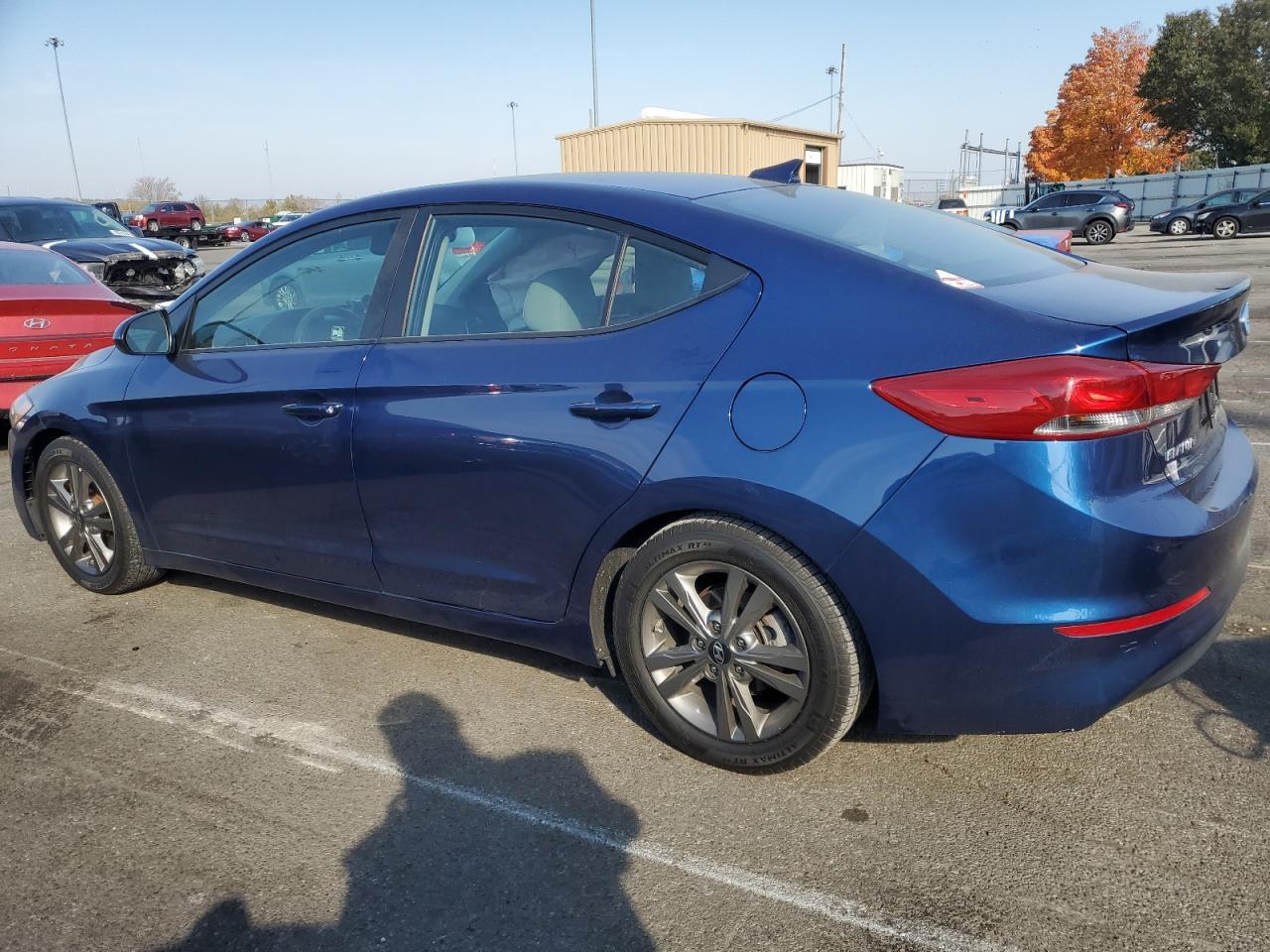 2018 HYUNDAI ELANTRA SE - Image 2