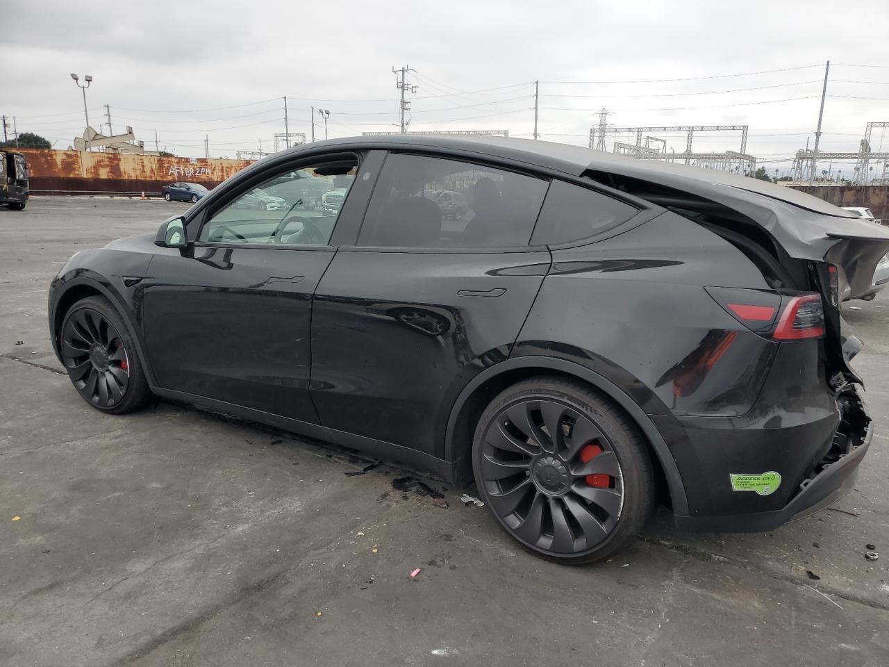 2023 TESLA MODEL Y - Image 2