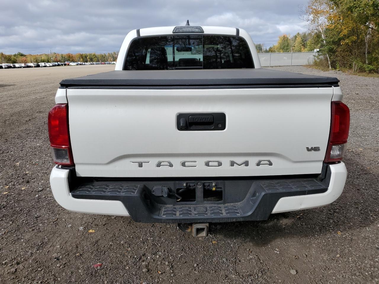 2017 TOYOTA TACOMA DOU - Фото 6