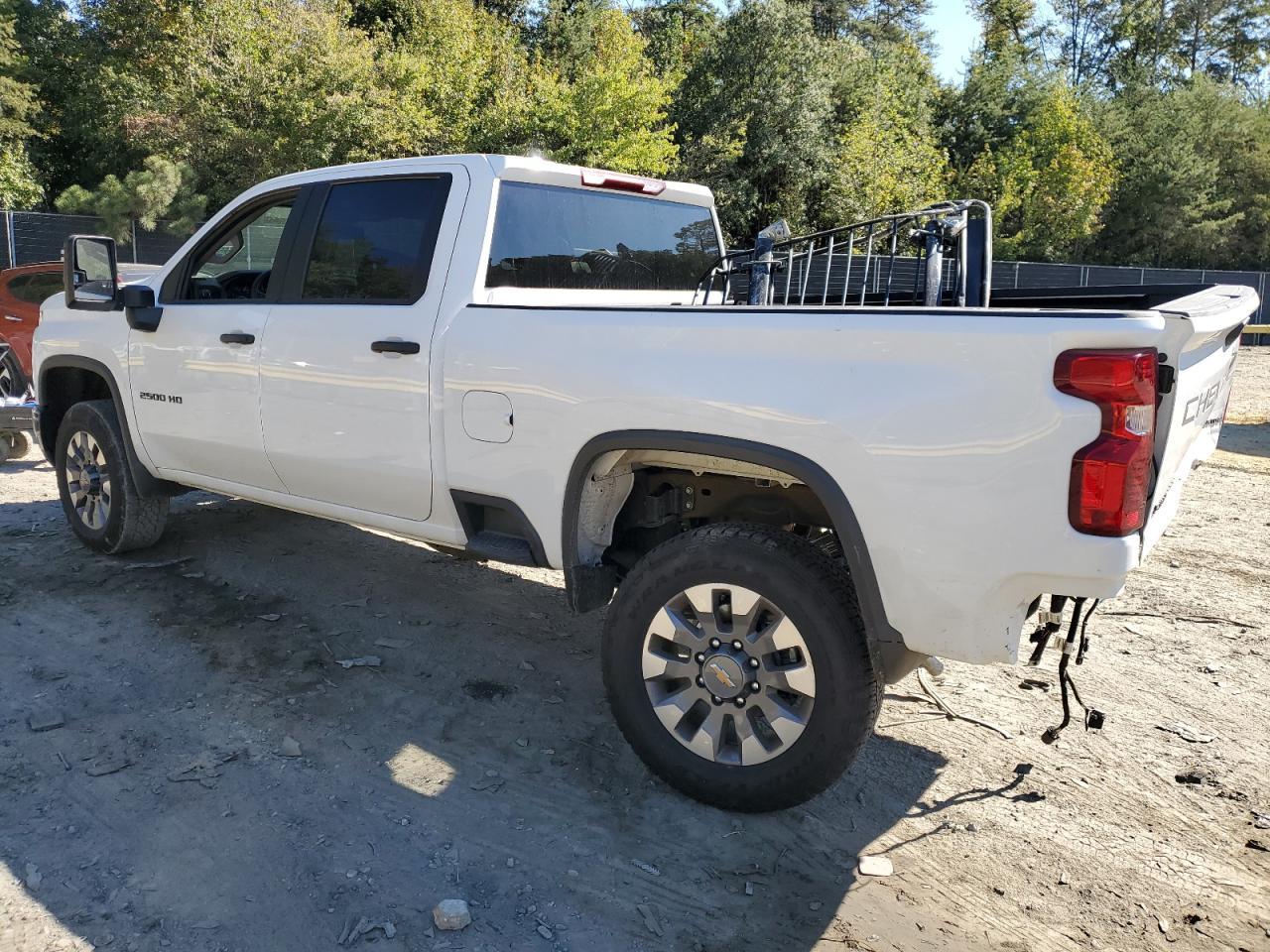2024 CHEVROLET SILVERADO - Image 2