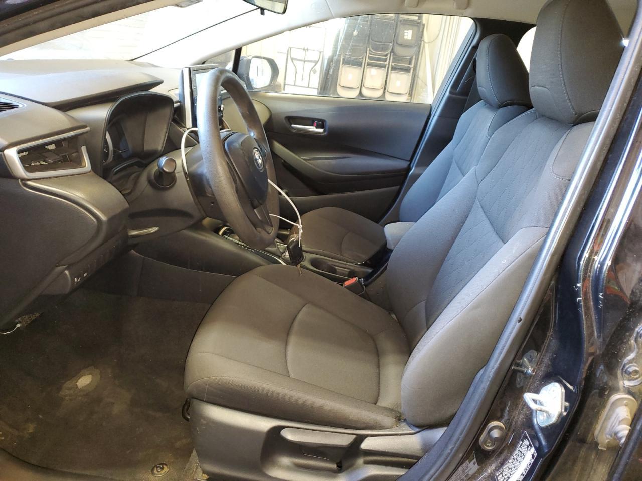 2020 TOYOTA COROLLA LE - Фото 7