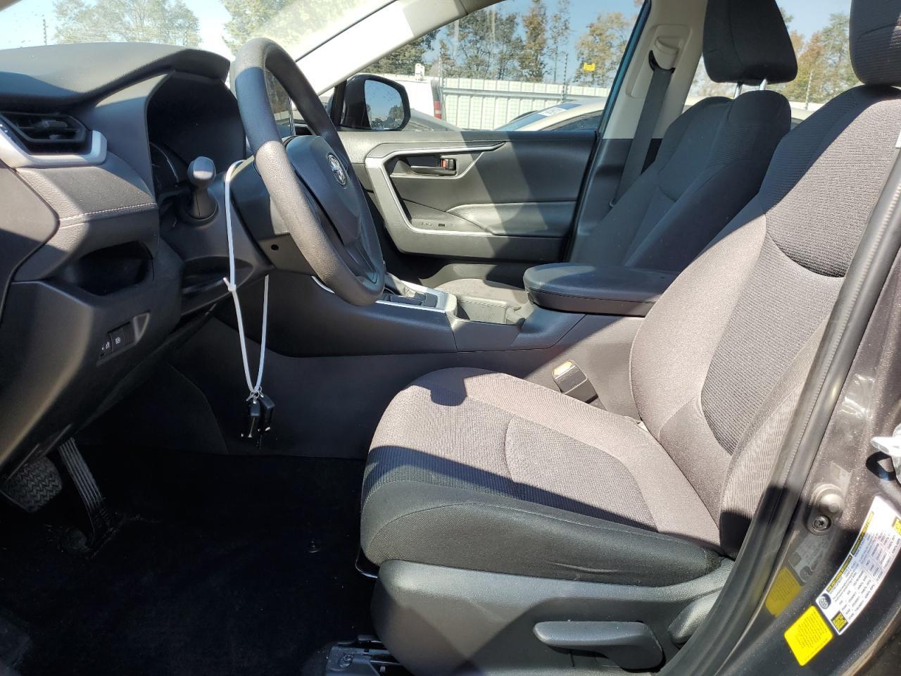 2023 TOYOTA RAV4 LE - Фото 7