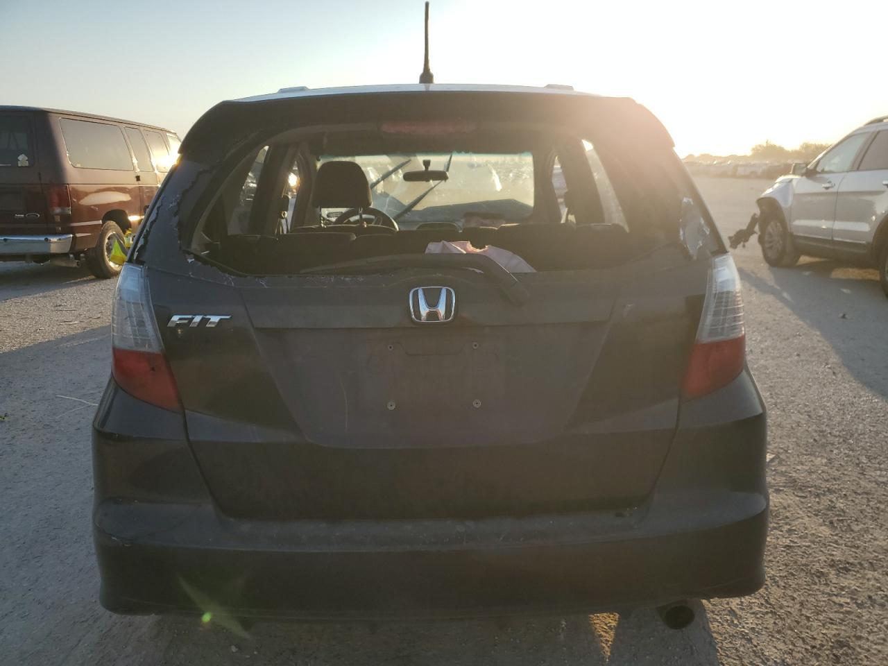 2013 HONDA FIT SPORT - Image 6