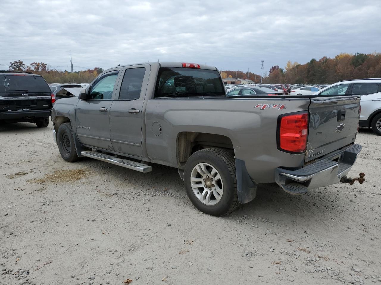 2017 CHEVROLET SILVERADO - Image 2