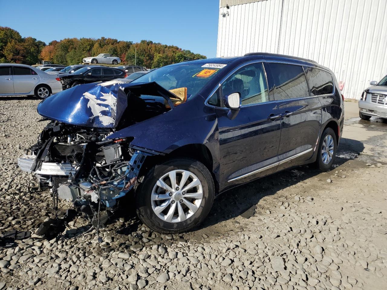 2017 CHRYSLER PACIFICA T