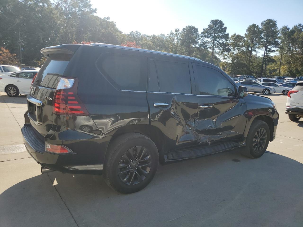 2022 LEXUS GX 460 - Image 3