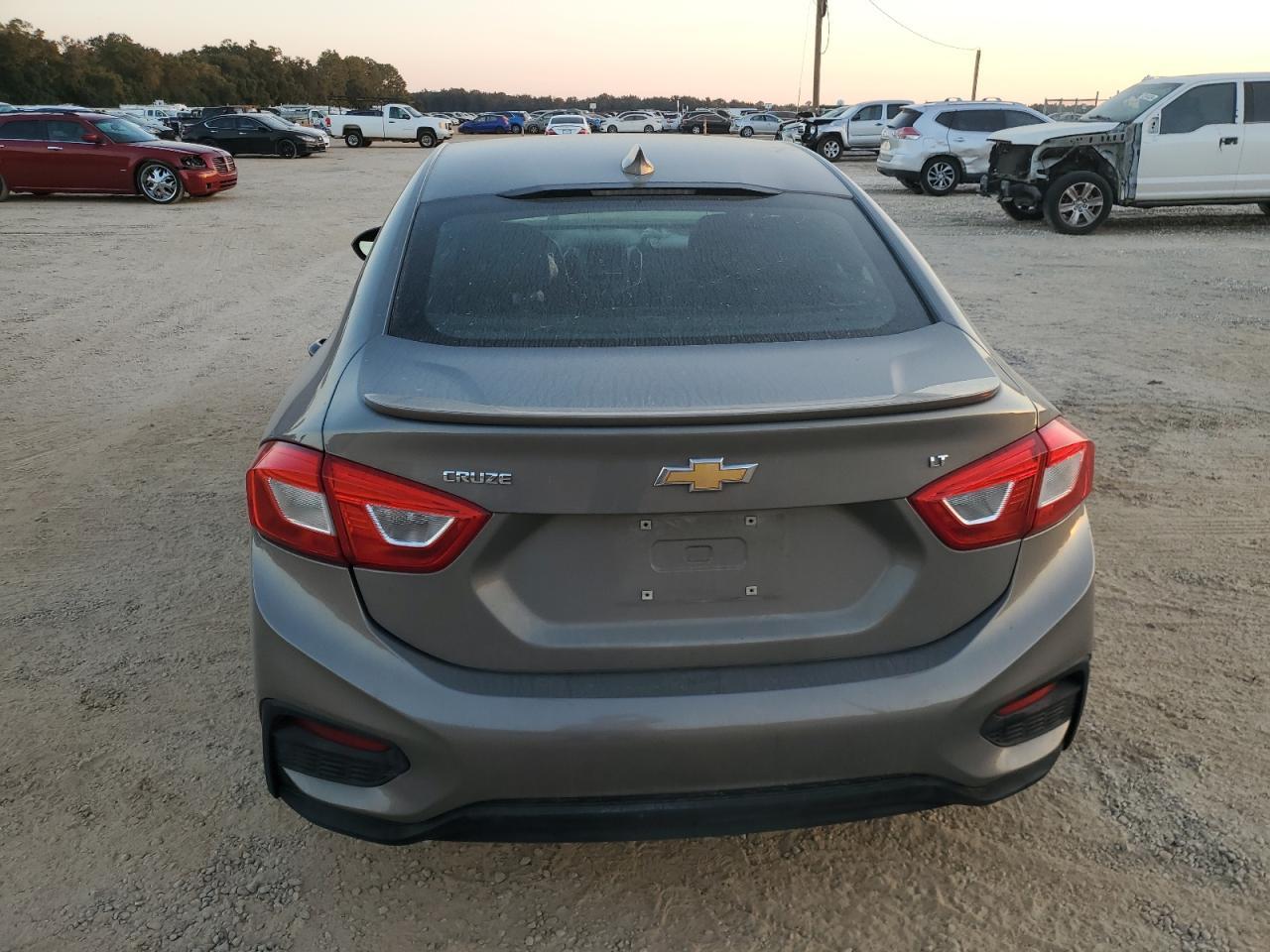 2017 CHEVROLET CRUZE LT - Фото 6