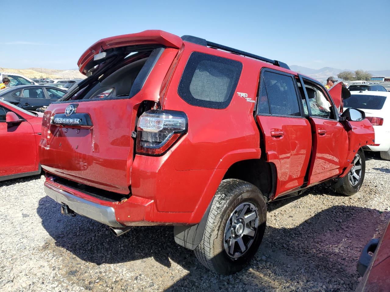 2019 TOYOTA 4RUNNER SR - Image 3