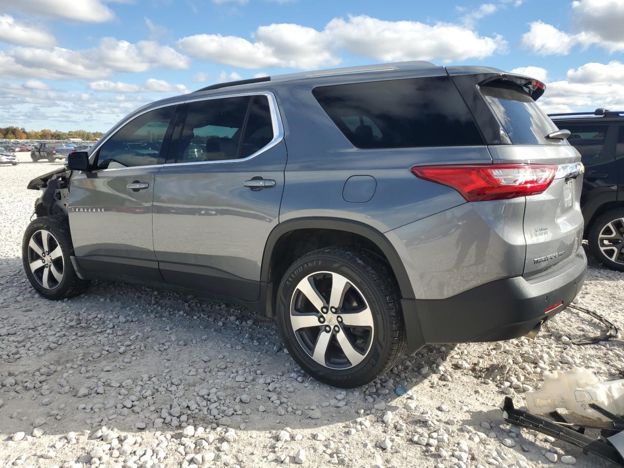 2018 CHEVROLET TRAVERSE L - Image 2