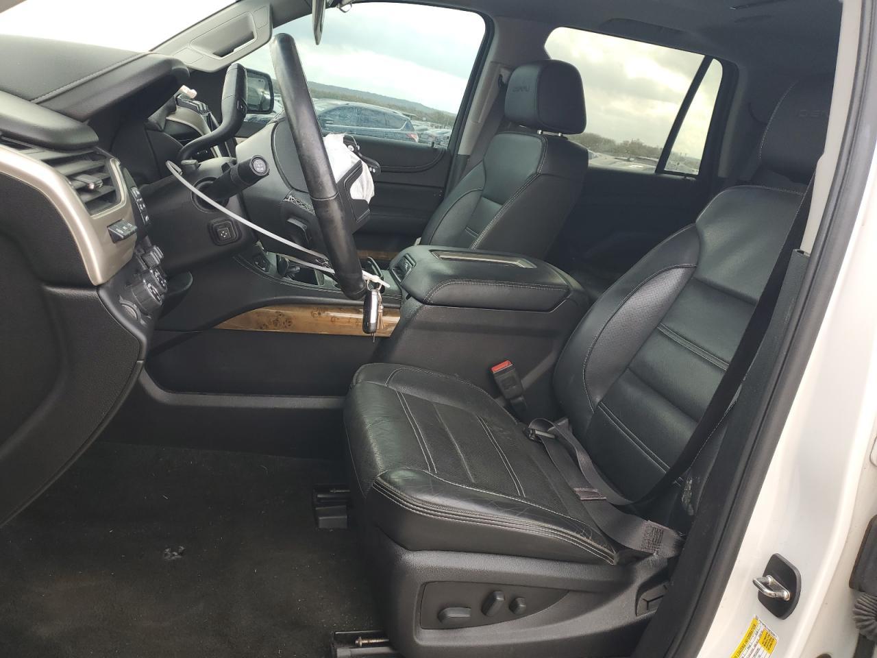 2017 GMC YUKON DENA - Фото 7