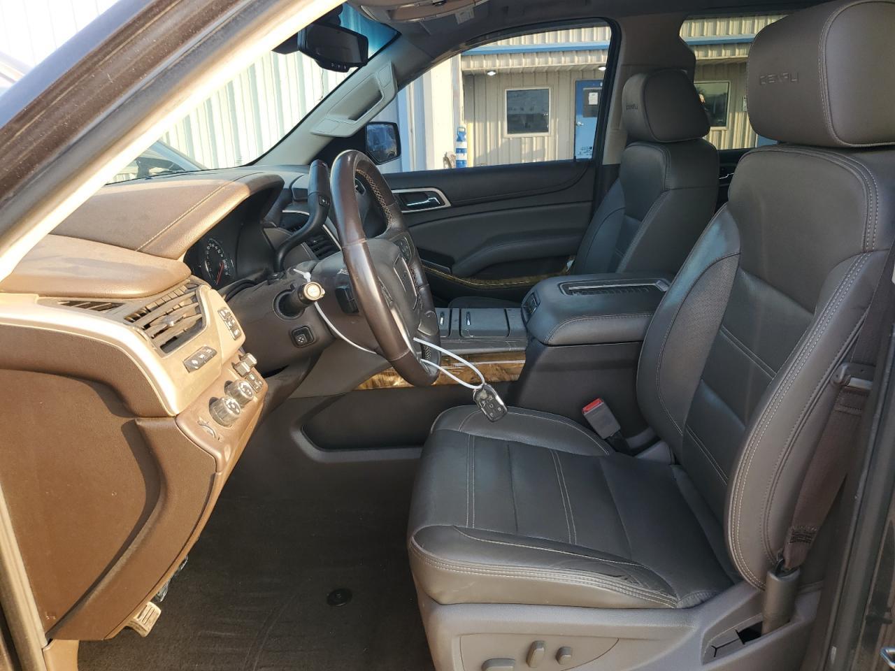 2017 GMC YUKON DENA - Фото 7